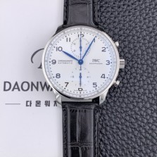 레플리카 [아이더블유씨] 남성용 150주년 신상품 / 포르투기즈 IW371602 크로노그래프 오토매틱 Cal.69355 타입 41미리 가죽줄 화이트다이얼 IWC74316  